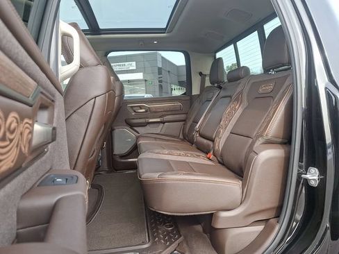 Used 2025 RAM 1500 Limited AWD/4WD image 10