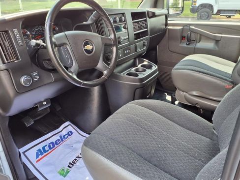 Used 2024 Chevrolet Express 2500 w/ Driver Convenience Package image 9