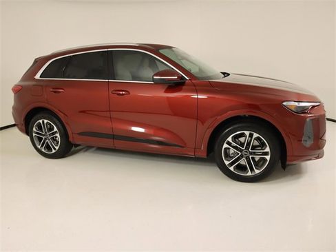 New 2025 Audi Q5 Prestige image 6