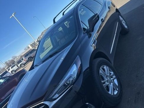 Used 2018 Buick Enclave Premium image 1