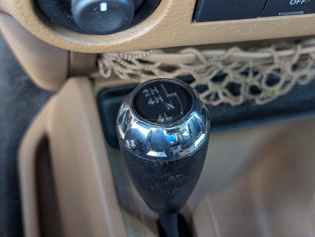 Used 2013 Jeep Wrangler Unlimited Sahara w/ Max Tow Pkg AWD/4WD image 18
