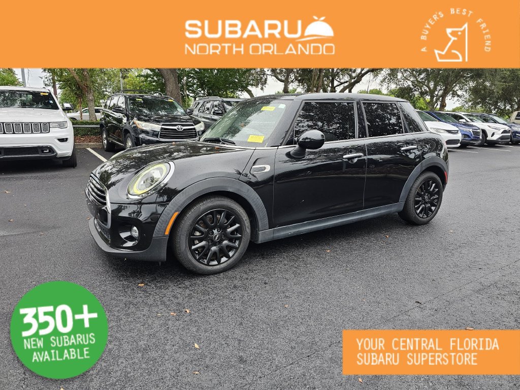 Used 2019 MINI Cooper 4-Door Hardtop w/ Signature Upholstery Package FWD image 1