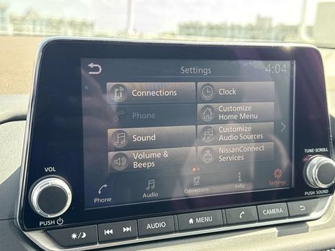Used 2021 Nissan Rogue SV FWD image 18