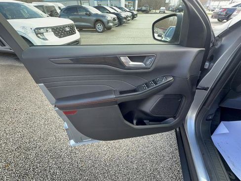 Certified 2023 Ford Escape ST-Line image 11
