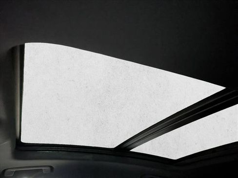 Used 2024 Audi Q8 e-tron Premium Plus image 16