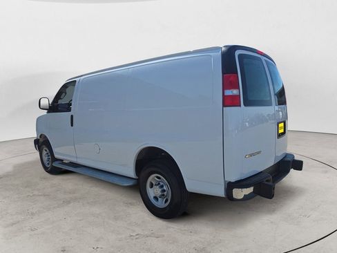 Used 2024 Chevrolet Express 2500 w/ Driver Convenience Package RWD image 3
