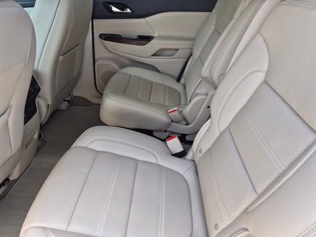 Used 2021 GMC Acadia Denali w/ Denali Technology Package FWD image 17