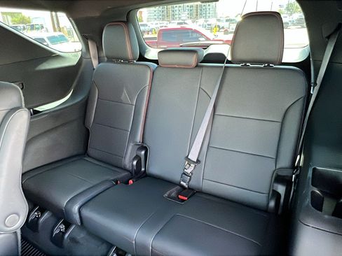 Certified 2024 Chevrolet Traverse RS w/ LPO, Floor Liner Package AWD/4WD image 15