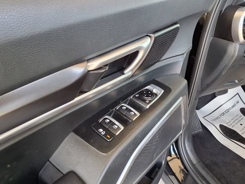 Used 2025 Kia Telluride S FWD image 21