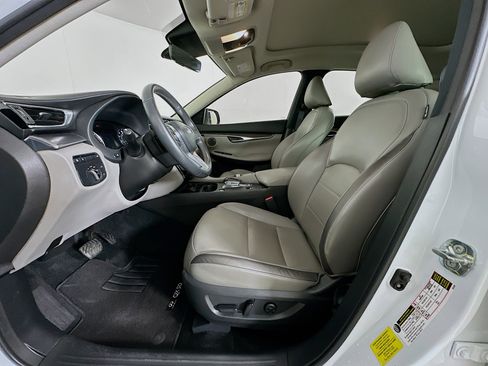 Used 2023 INFINITI QX50 Luxe image 13