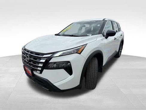 Certified 2026 Nissan Rogue S FWD image 4