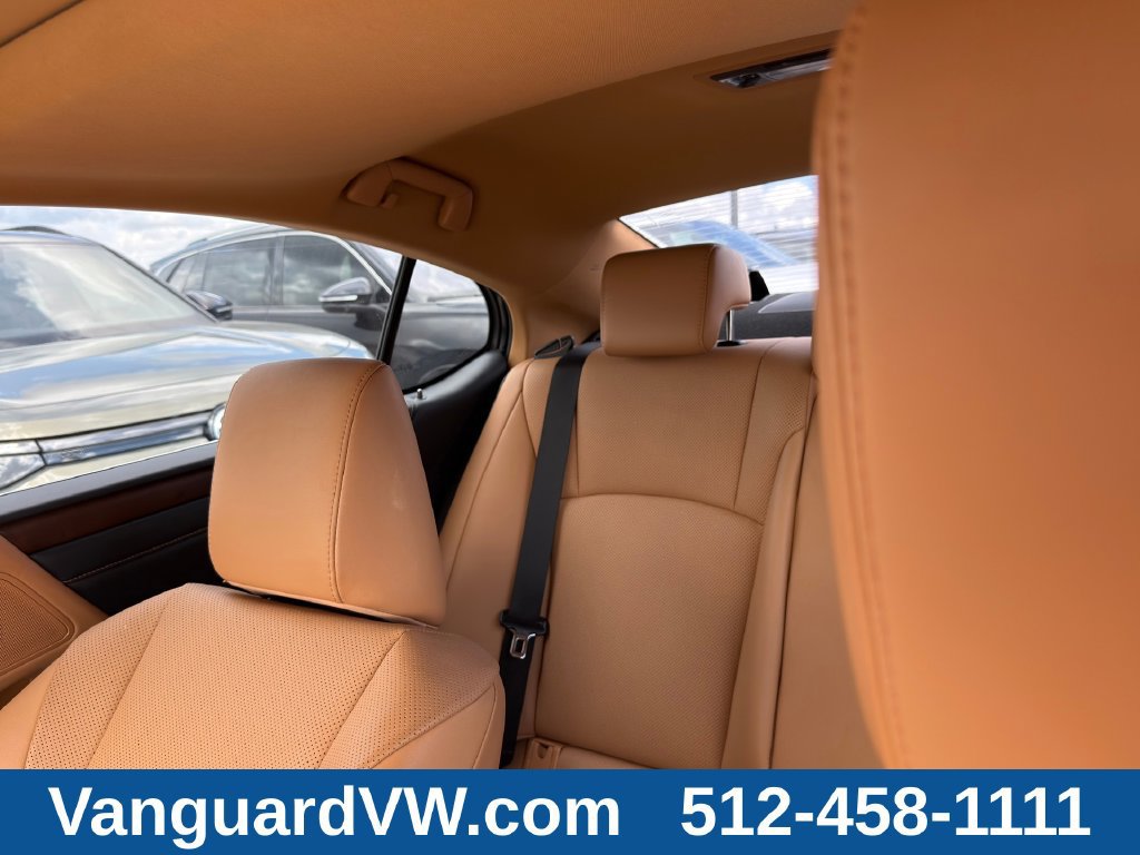 Used 2023 Lexus ES 350 w/ Premium Package FWD image 11
