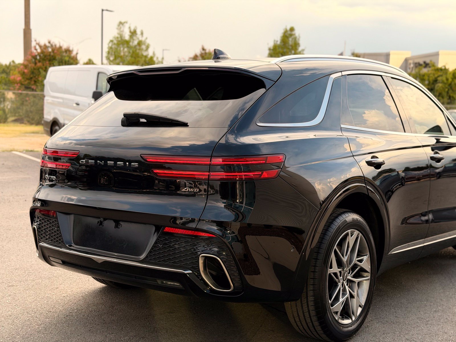 Used 2022 Genesis GV70 2.5T w/ Advanced Package AWD/4WD image 6