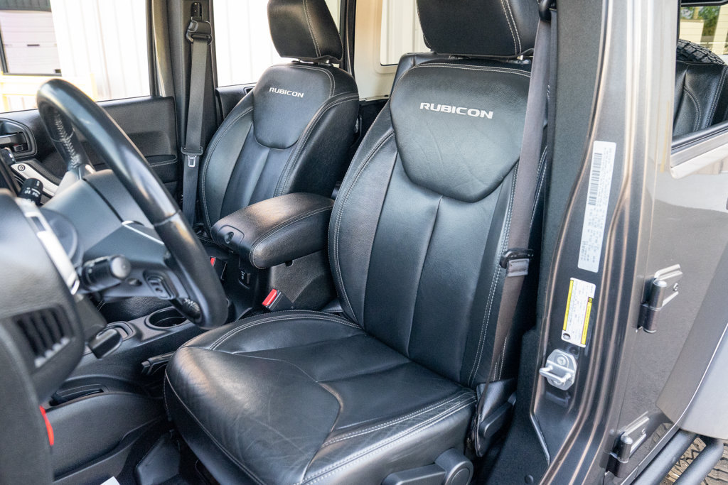 Used 2016 Jeep Wrangler Unlimited Rubicon AWD/4WD image 14