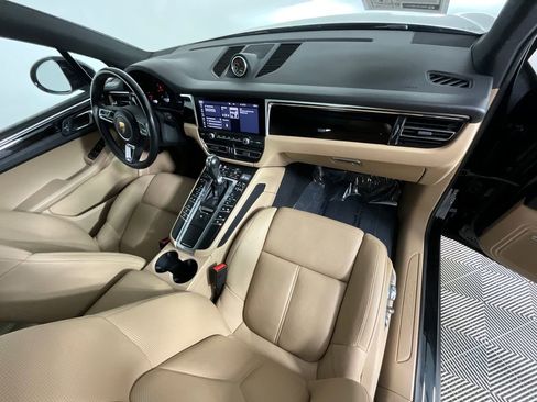 Used 2020 Porsche Macan image 20