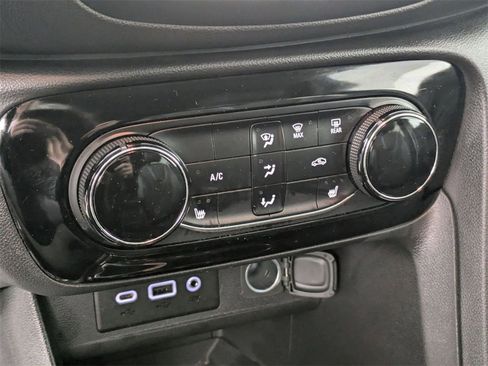 Used 2023 Buick Encore GX Preferred w/ Cold Weather Comfort Package image 21