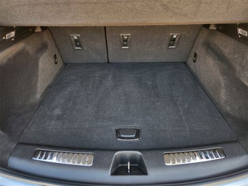 Used 2024 Cadillac XT4 Premium Luxury image 31