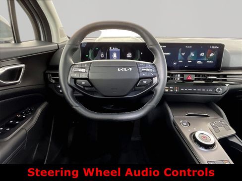 Certified 2026 Kia Sportage EX w/ EX Panoramic Sunroof Package AWD/4WD image 8
