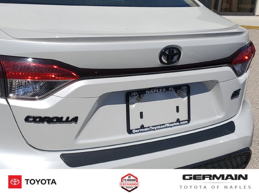 Used 2022 Toyota Corolla SE w/ SE Premium Package FWD image 18
