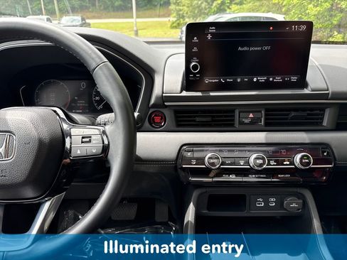 Used 2025 Honda Pilot Touring image 19