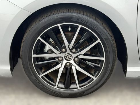 Used 2023 Toyota Camry SE image 12