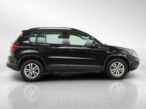 Used 2017 Volkswagen Tiguan S AWD/4WD image 6