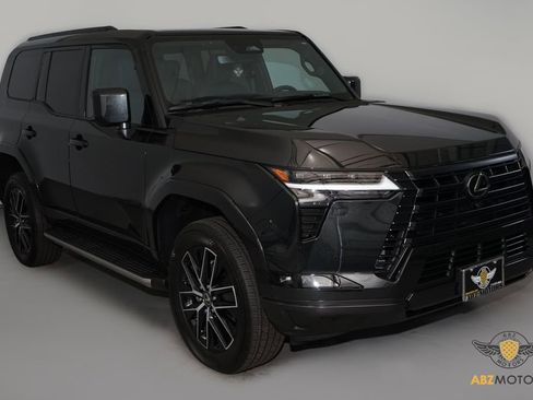 Used 2026 Lexus GX 550 image 2