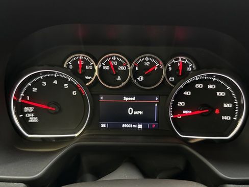 Used 2021 Chevrolet Suburban Z71 image 19