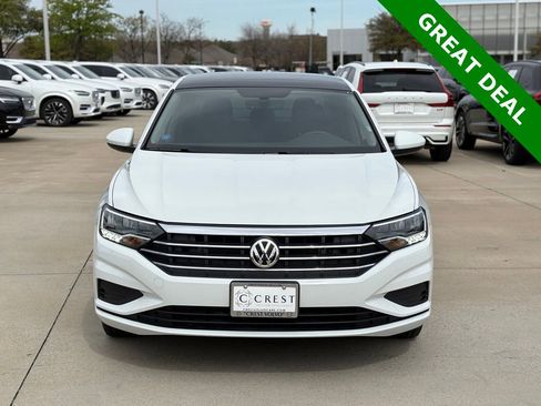 Used 2021 Volkswagen Jetta SE image 4