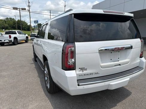 Used 2016 GMC Yukon XL Denali w/ Open Road Package AWD/4WD image 26