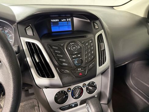 Used 2014 Ford Focus SE FWD image 14