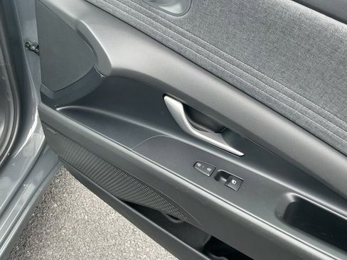 Certified 2024 Hyundai Elantra Limited image 24