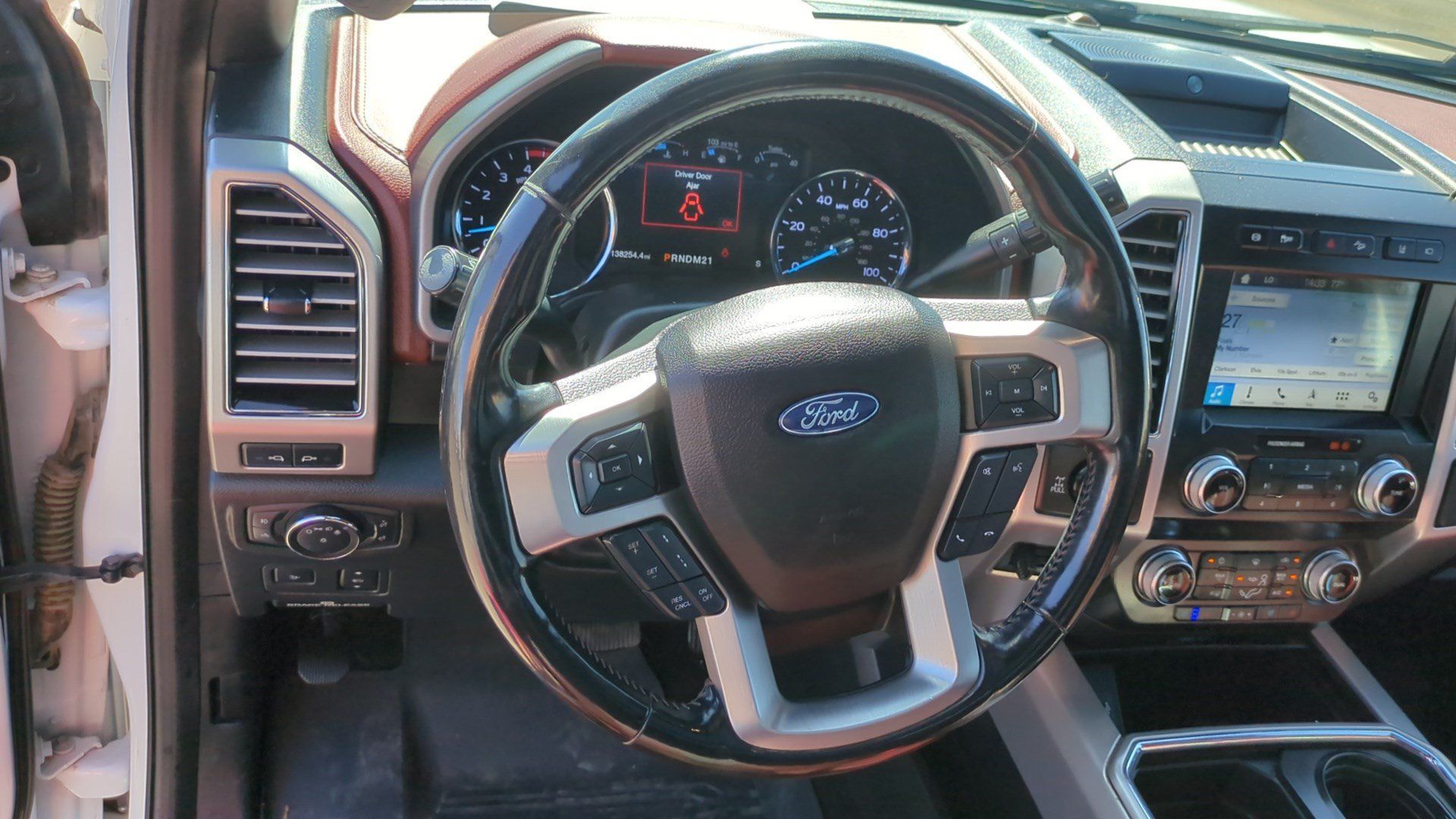 Used 2019 Ford F350 Platinum w/ Platinum Ultimate Package AWD/4WD image 17