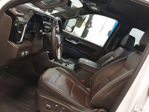 Used 2024 GMC Sierra 2500 Denali w/ Denali Reserve Package AWD/4WD image 32