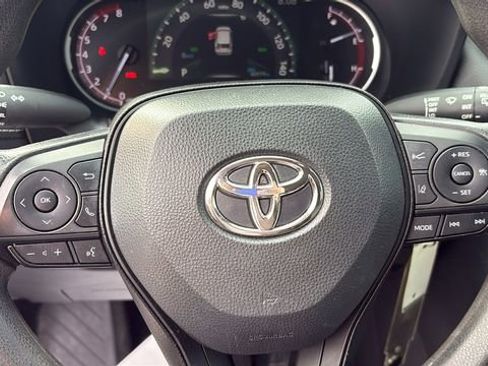 Used 2023 Toyota RAV4 LE image 16