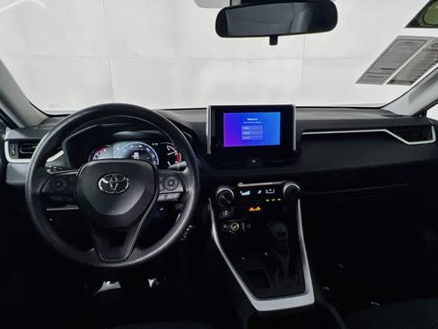 Used 2025 Toyota RAV4 LE FWD image 30