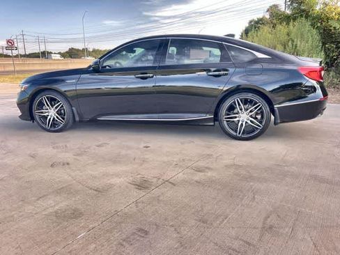 Used 2022 Honda Accord Touring image 4