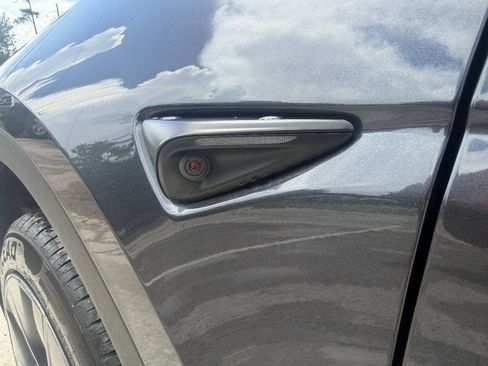 Used 2024 Tesla Model Y Long Range RWD image 9