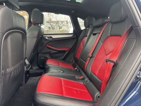 Used 2015 Porsche Macan S image 16