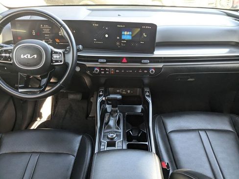 Used 2024 Kia Sorento S image 15