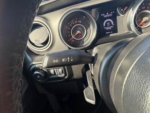 Used 2022 Jeep Wrangler Unlimited Sport AWD/4WD image 23