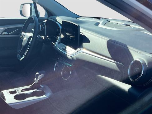 Used 2024 Chevrolet Blazer LT image 29