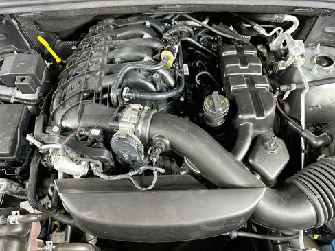 Used 2025 Dodge Durango GT RWD image 33