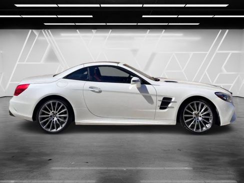 Used 2018 Mercedes-Benz SL 550 w/ Driver Assistance Package image 7