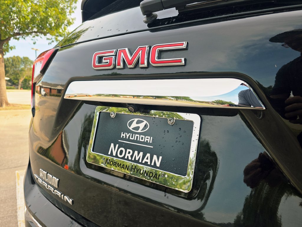 Used 2024 GMC Terrain Denali w/ Denali Premium Package AWD/4WD image 26