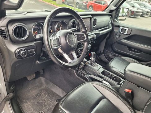 Used 2022 Jeep Gladiator Overland w/ Popular Equipment Package image 7