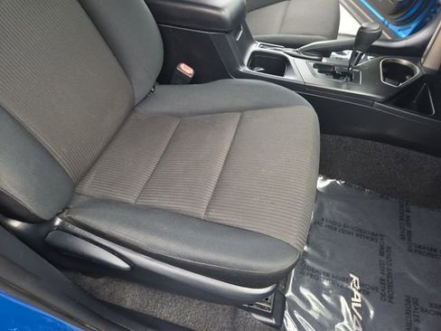 Used 2018 Toyota RAV4 LE image 28