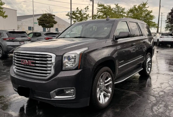 Used 2015 GMC Yukon Denali w/ Premium Package AWD/4WD image 6