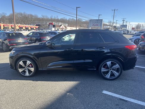 New 2025 Audi SQ5 Premium Plus image 3