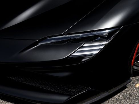 Used 2022 Ferrari SF90 Spider image 35